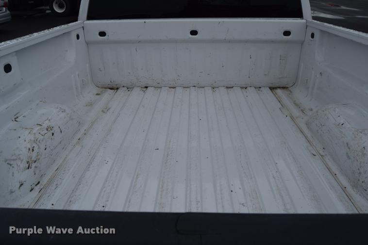 image for item L3884 2007 Chevrolet Silverado 1500 LT Ext. Cab pickup truck