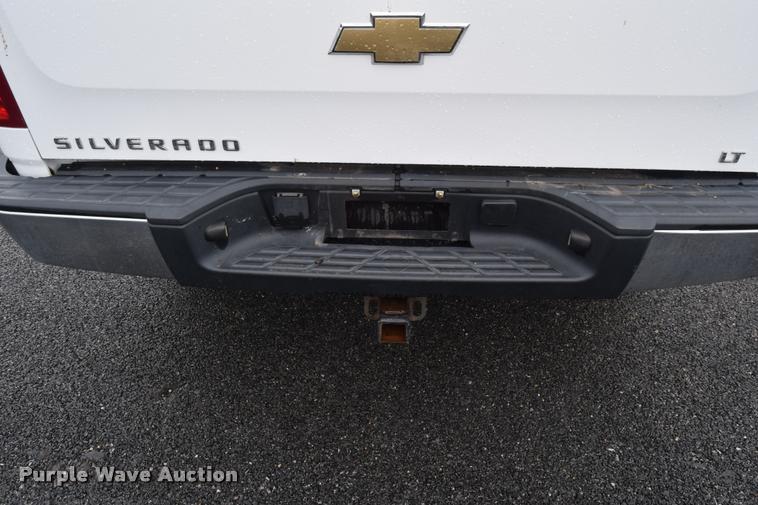 image for item L3884 2007 Chevrolet Silverado 1500 LT Ext. Cab pickup truck