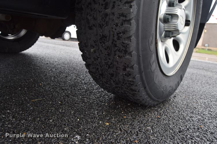 image for item L3884 2007 Chevrolet Silverado 1500 LT Ext. Cab pickup truck