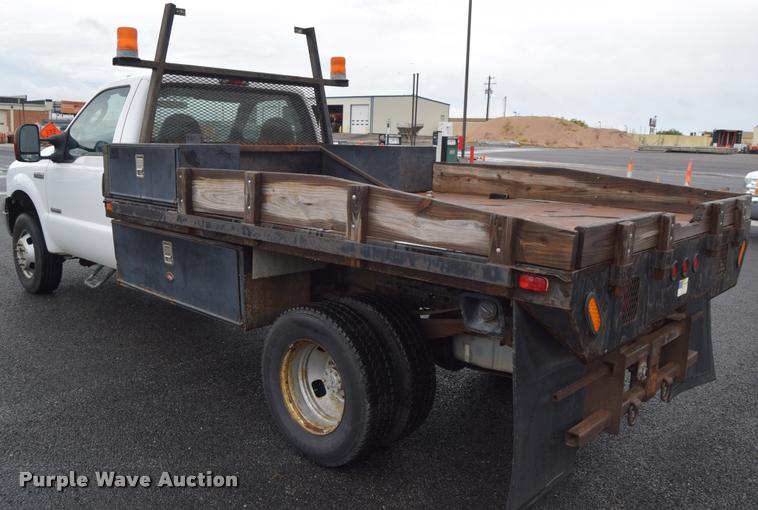 image for item L3885 2006 Ford F350 Super Duty XL flatbed pickup truck