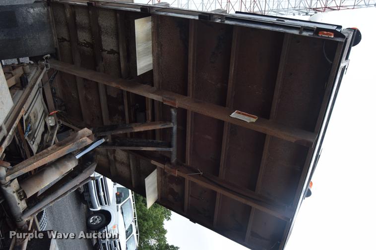 image for item L3885 2006 Ford F350 Super Duty XL flatbed pickup truck