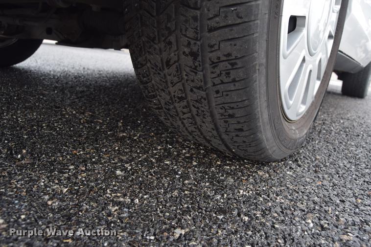 image for item L3886 2011 Ford Crown Victoria Police Interceptor