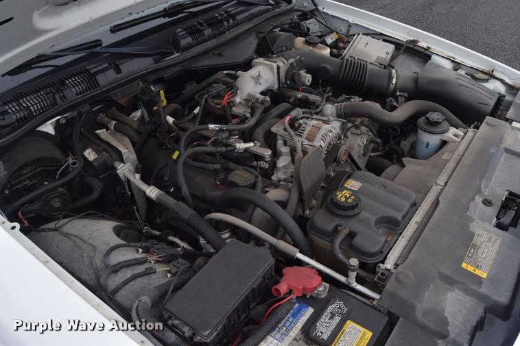 image for item L3887 2011 Ford Crown Victoria Police Interceptor