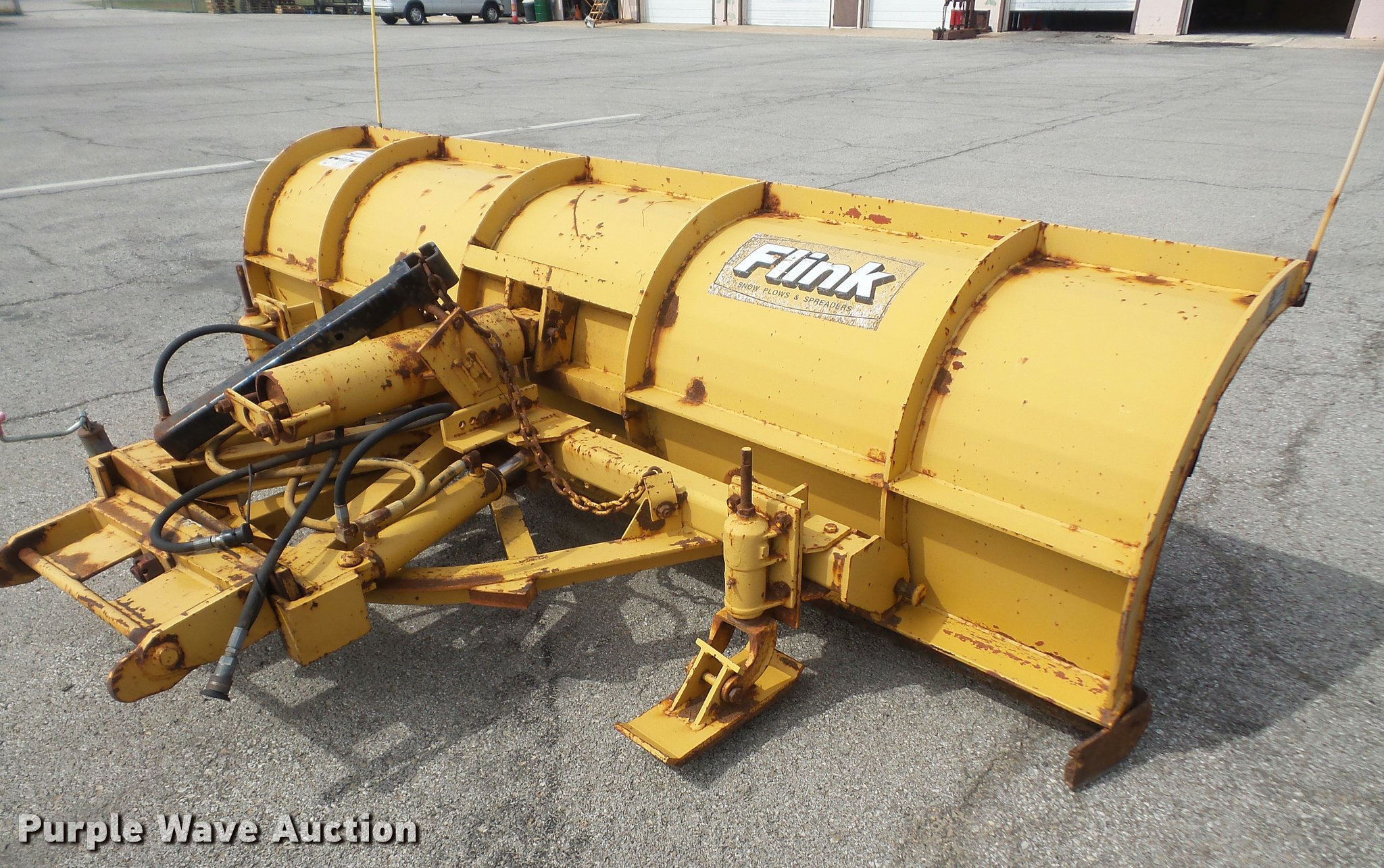 Flink snow plow in Topeka, KS Item K3540 sold Purple Wave