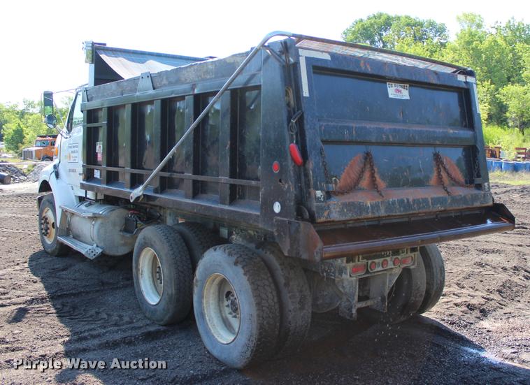 image for item DA6111 2009 Sterling LT8500 dump truck