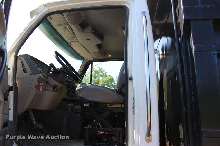 image for item DA6111 2009 Sterling LT8500 dump truck