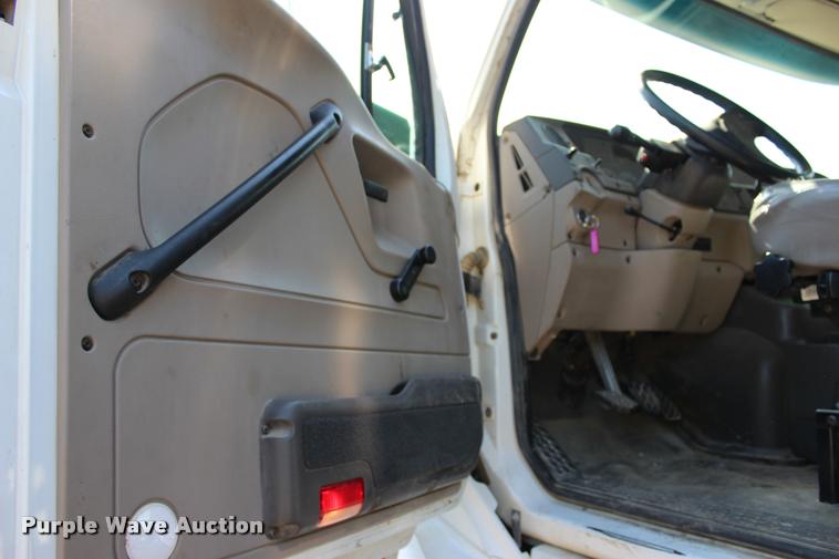 image for item DA6111 2009 Sterling LT8500 dump truck