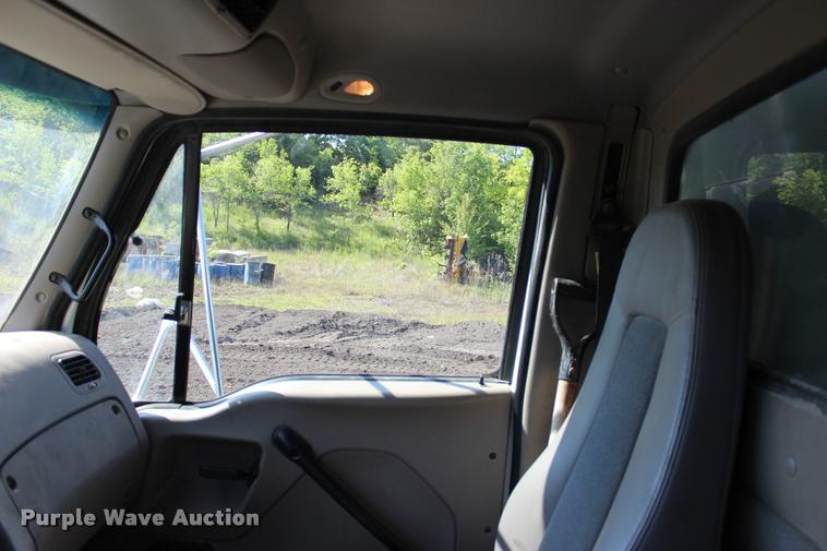 image for item DA6111 2009 Sterling LT8500 dump truck