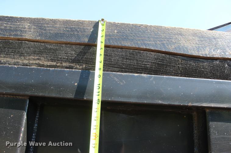 image for item DA6111 2009 Sterling LT8500 dump truck