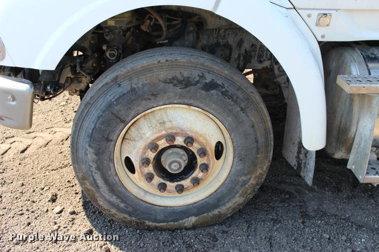 image for item DA6111 2009 Sterling LT8500 dump truck