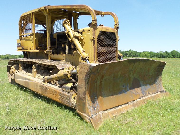 image for item DA6136 1967 Caterpillar D8H dozer