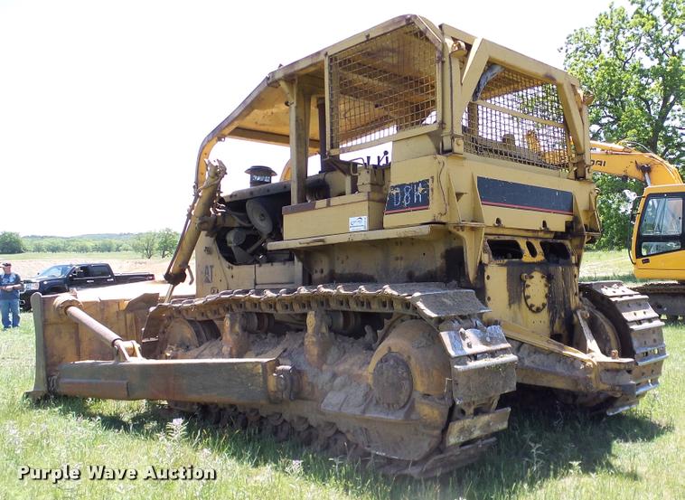 image for item DA6136 1967 Caterpillar D8H dozer