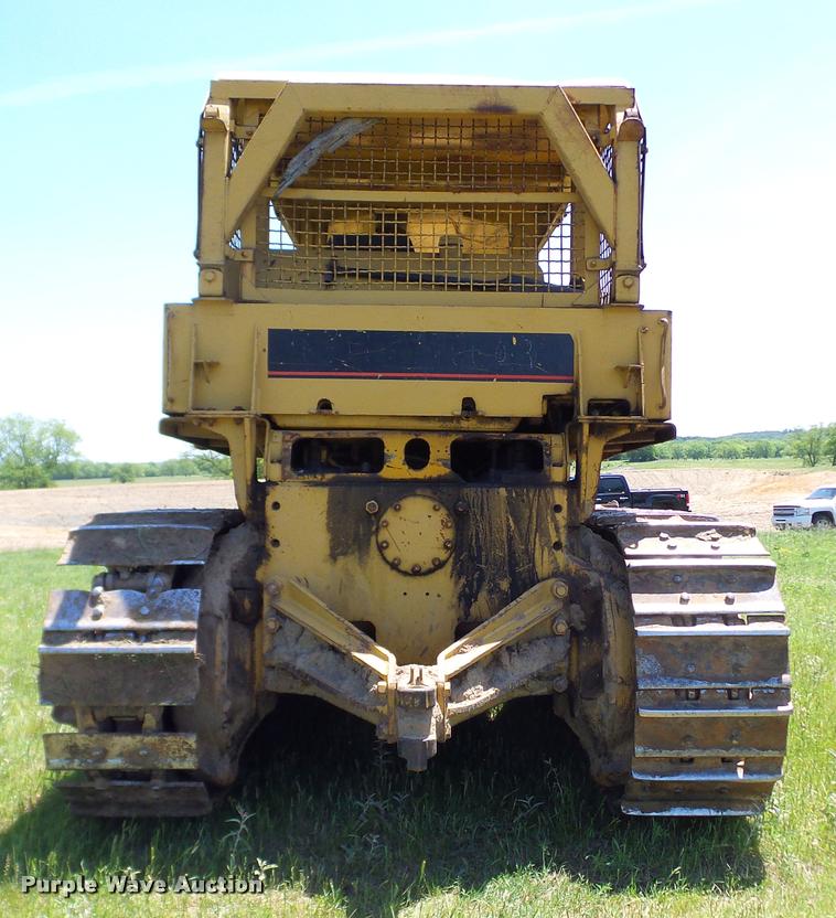 image for item DA6136 1967 Caterpillar D8H dozer