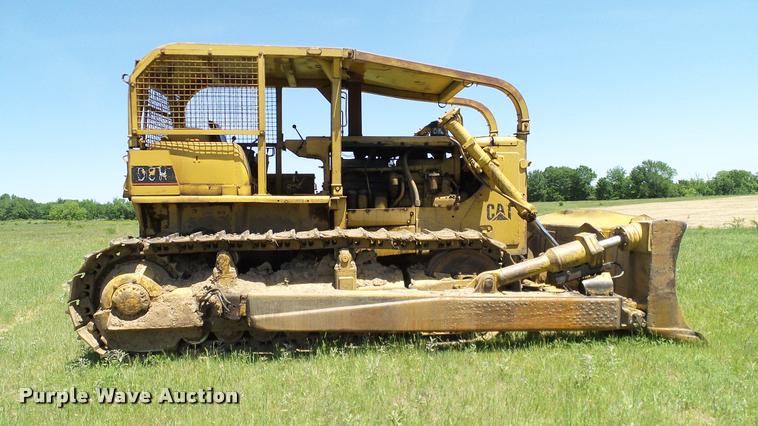 image for item DA6136 1967 Caterpillar D8H dozer