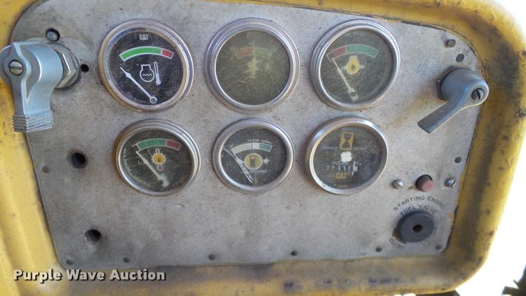 image for item DA6136 1967 Caterpillar D8H dozer