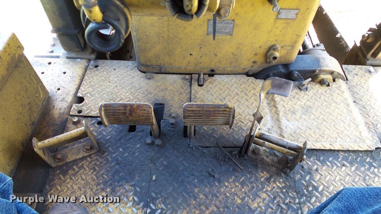 image for item DA6136 1967 Caterpillar D8H dozer