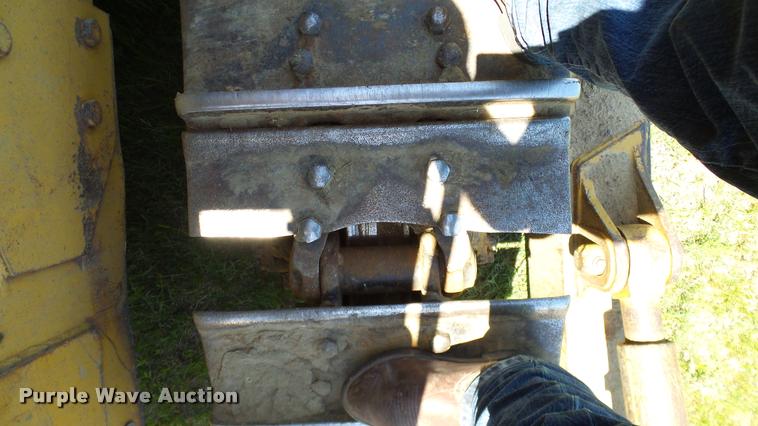 image for item DA6136 1967 Caterpillar D8H dozer