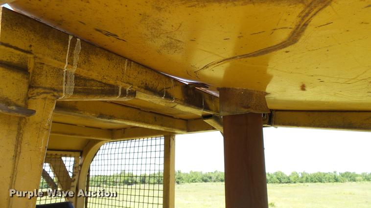 image for item DA6136 1967 Caterpillar D8H dozer