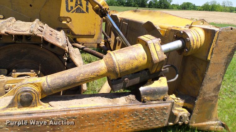 image for item DA6136 1967 Caterpillar D8H dozer