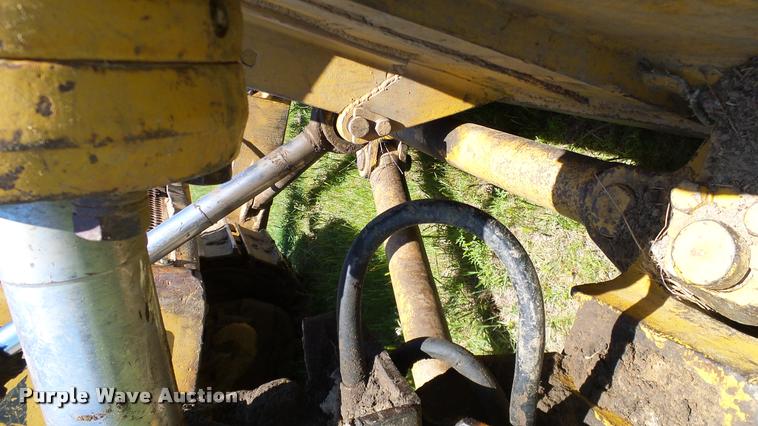 image for item DA6136 1967 Caterpillar D8H dozer