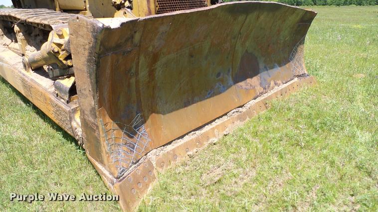 image for item DA6136 1967 Caterpillar D8H dozer
