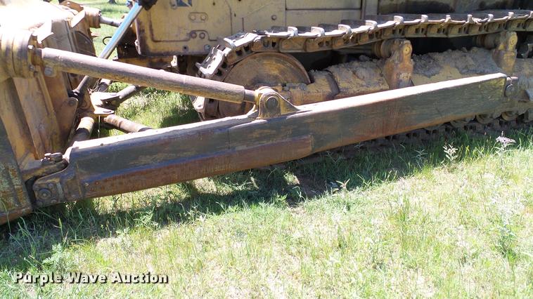 image for item DA6136 1967 Caterpillar D8H dozer