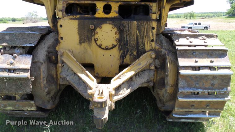 image for item DA6136 1967 Caterpillar D8H dozer