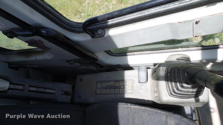 image for item DA6139 2006 Hyundai 140LC-7 excavator