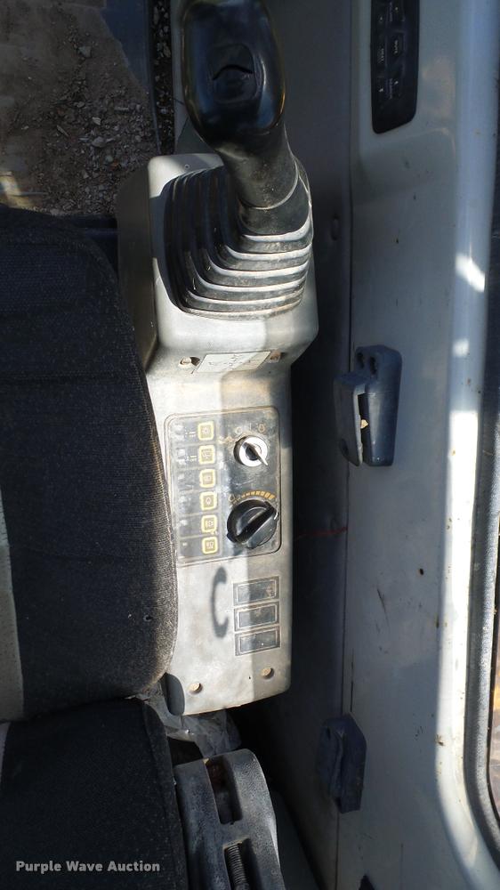 image for item DA6139 2006 Hyundai 140LC-7 excavator