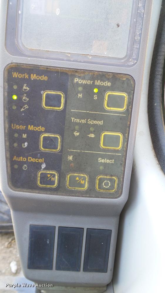 image for item DA6139 2006 Hyundai 140LC-7 excavator