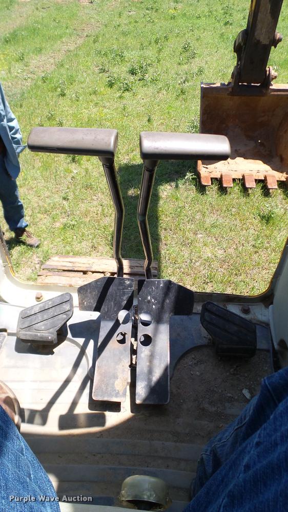 image for item DA6139 2006 Hyundai 140LC-7 excavator