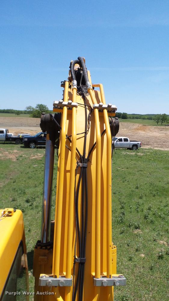 image for item DA6139 2006 Hyundai 140LC-7 excavator