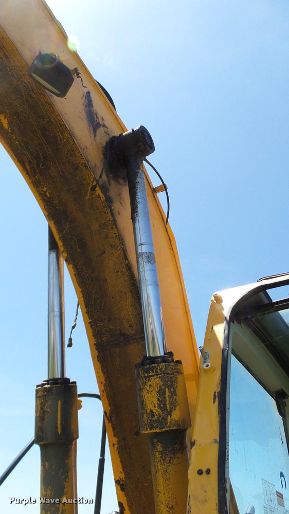 image for item DA6139 2006 Hyundai 140LC-7 excavator