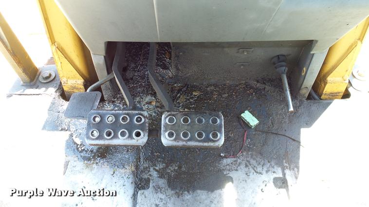 image for item DA6143 1998 Case 580L backhoe