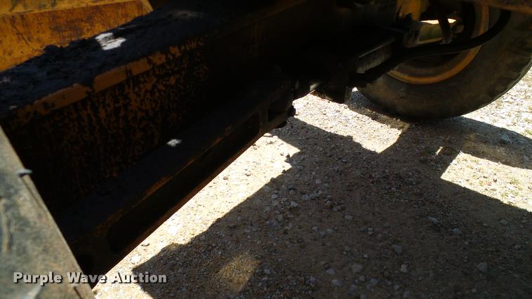 image for item DA6143 1998 Case 580L backhoe