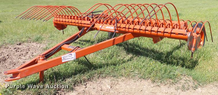 image for item DA6150 Savage 7218 pecan rake