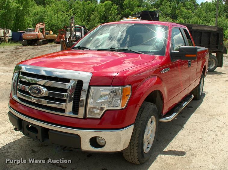 image for item DC7225 2010 Ford F150 SuperCab pickup truck