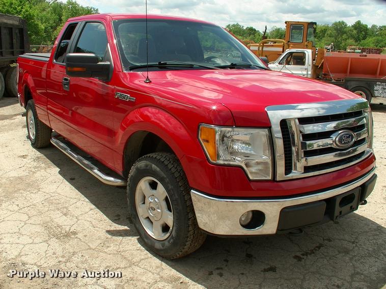 image for item DC7225 2010 Ford F150 SuperCab pickup truck