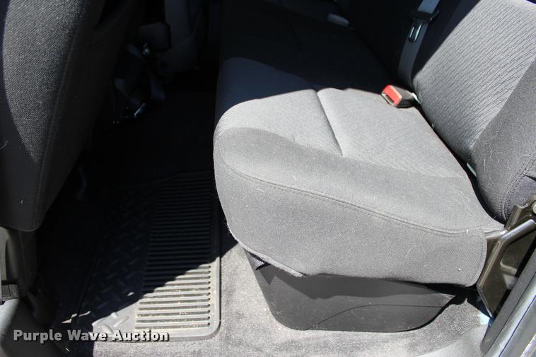 image for item DC7226 2011 Chevrolet Silverado 1500 Ext. Cab pickup truck