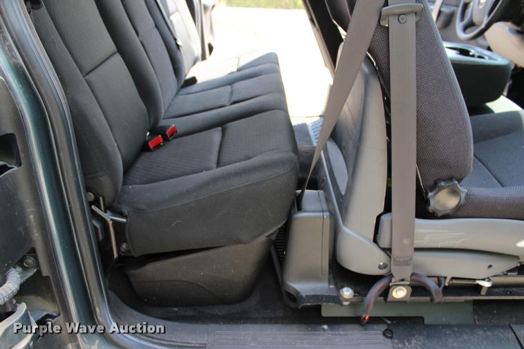 image for item DC7226 2011 Chevrolet Silverado 1500 Ext. Cab pickup truck