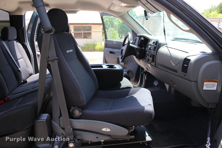 image for item DC7226 2011 Chevrolet Silverado 1500 Ext. Cab pickup truck