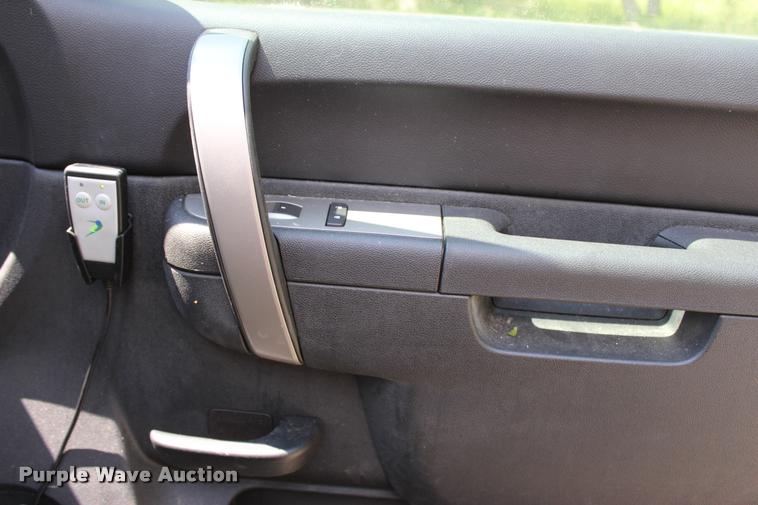 image for item DC7226 2011 Chevrolet Silverado 1500 Ext. Cab pickup truck