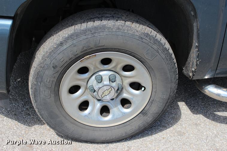 image for item DC7226 2011 Chevrolet Silverado 1500 Ext. Cab pickup truck