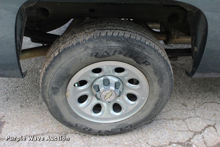 image for item DC7226 2011 Chevrolet Silverado 1500 Ext. Cab pickup truck