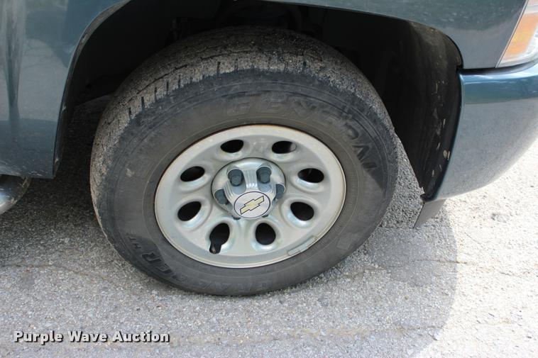 image for item DC7226 2011 Chevrolet Silverado 1500 Ext. Cab pickup truck