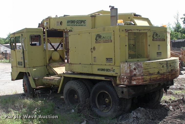 image for item DP9264 1980 Badger 460 Hydro-Scopic rubber tire excavator