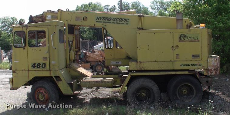 image for item DP9264 1980 Badger 460 Hydro-Scopic rubber tire excavator