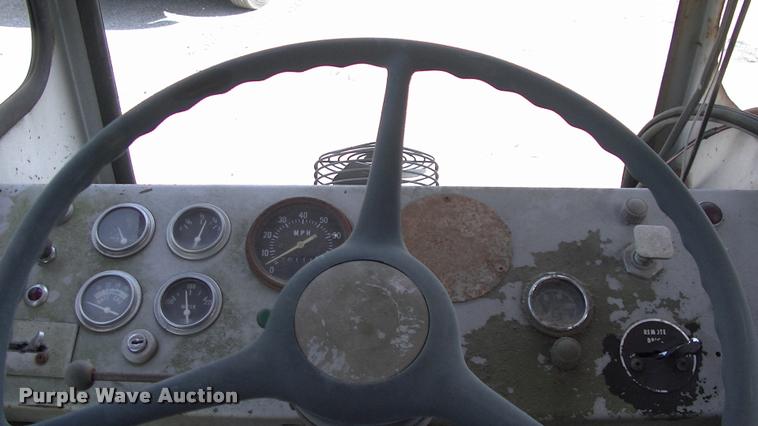 image for item DP9264 1980 Badger 460 Hydro-Scopic rubber tire excavator