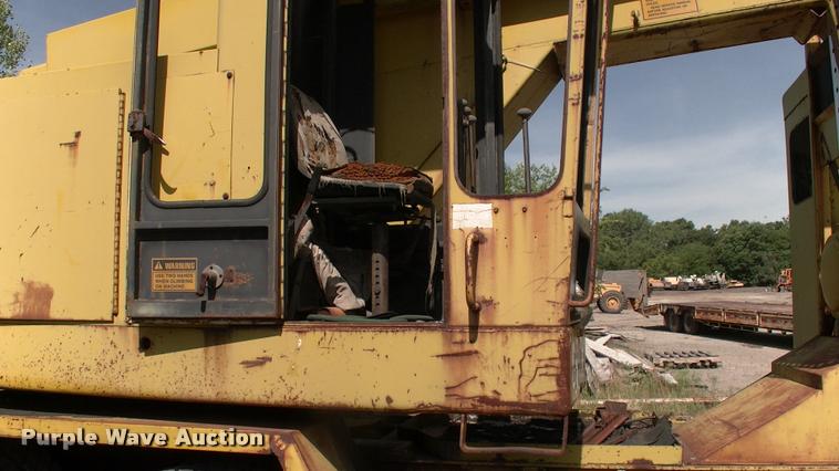 image for item DP9264 1980 Badger 460 Hydro-Scopic rubber tire excavator