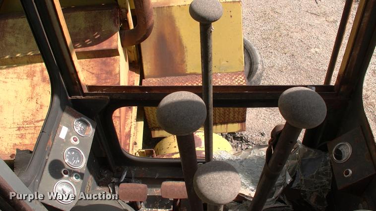 image for item DP9264 1980 Badger 460 Hydro-Scopic rubber tire excavator